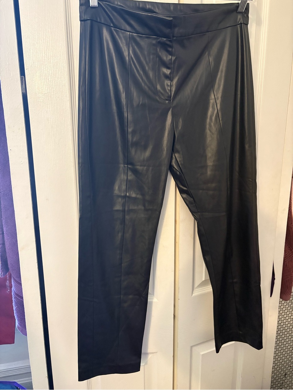 DKNY Black Leather-Feel Straight-Leg Pants 
Size